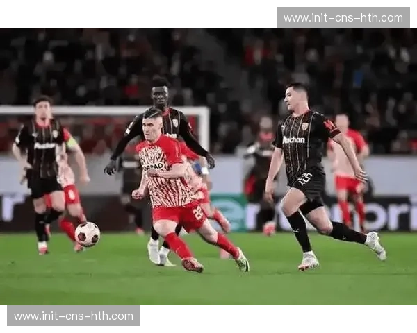 埃因霍温1-2拜仁，替补战术调整成比赛转折点