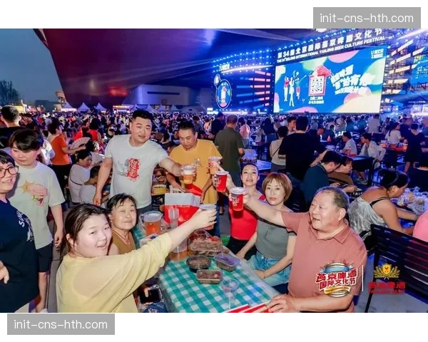 赛场DJ与观众互动，根据现场气氛实时调整播放音乐列表。