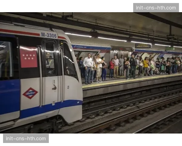 通讯：马德里欧冠主题地铁专线在比赛日运送超30万人次